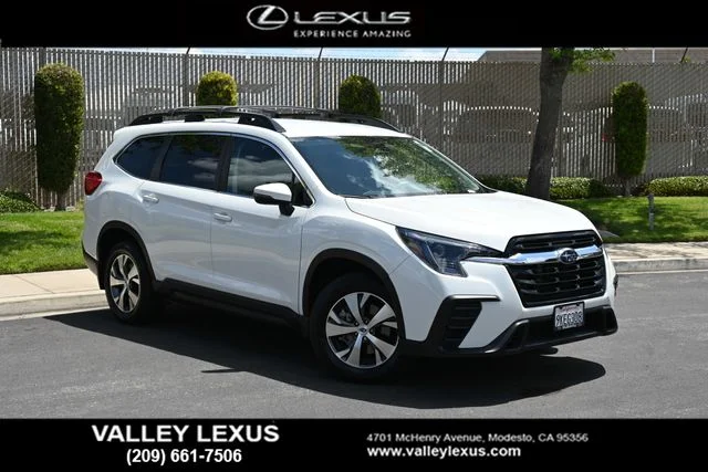 2023 Subaru Ascent Premium 7 Passenger's photo