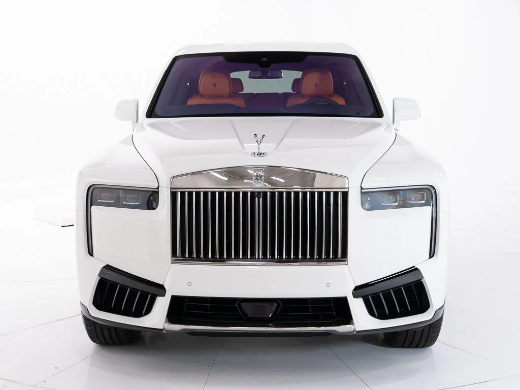 New 2026 English White Rolls-Royce  image 8