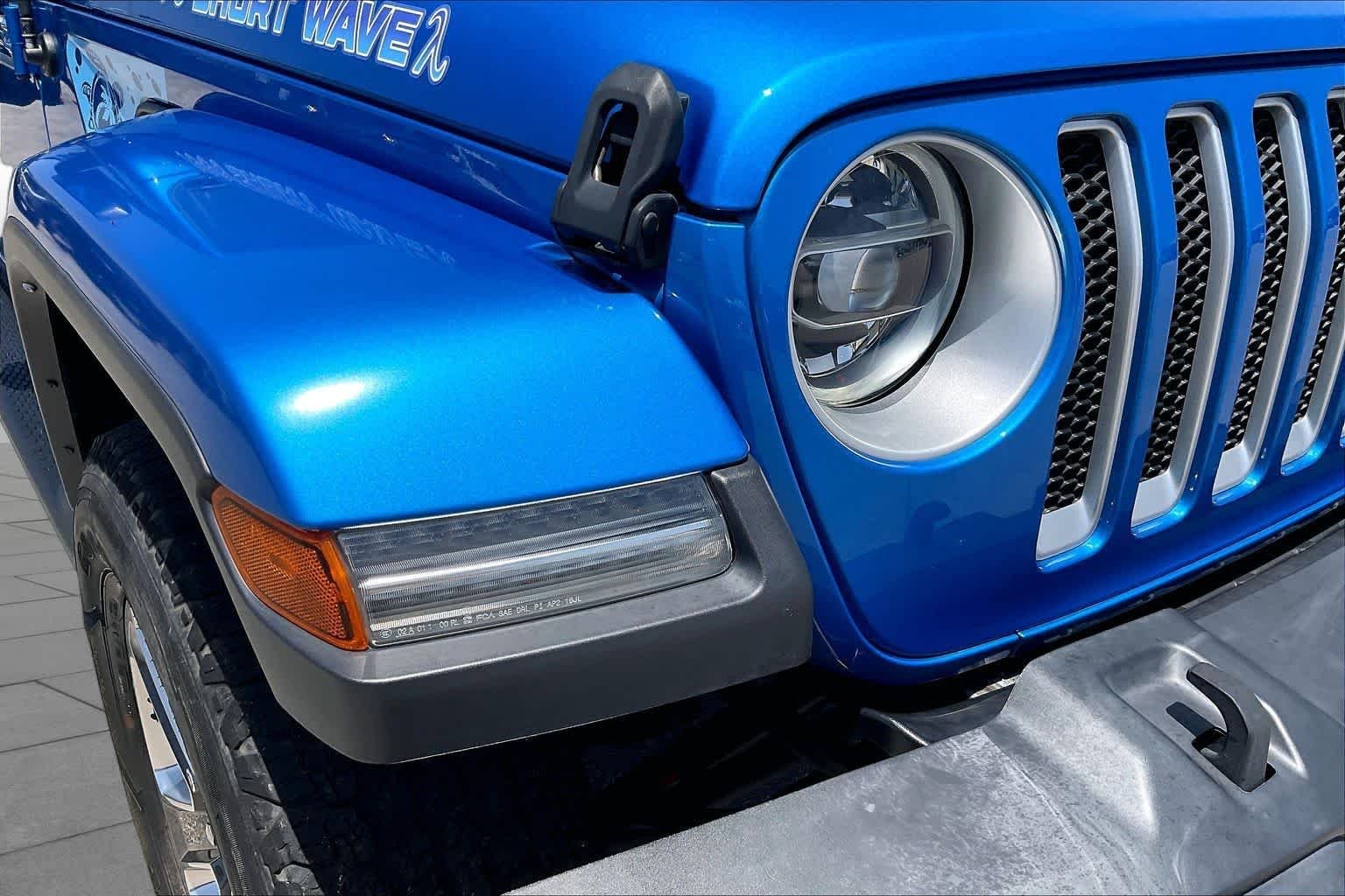 Used 2022 Hydro Blue Pearlcoat Jeep Unlimited Sahara image 26