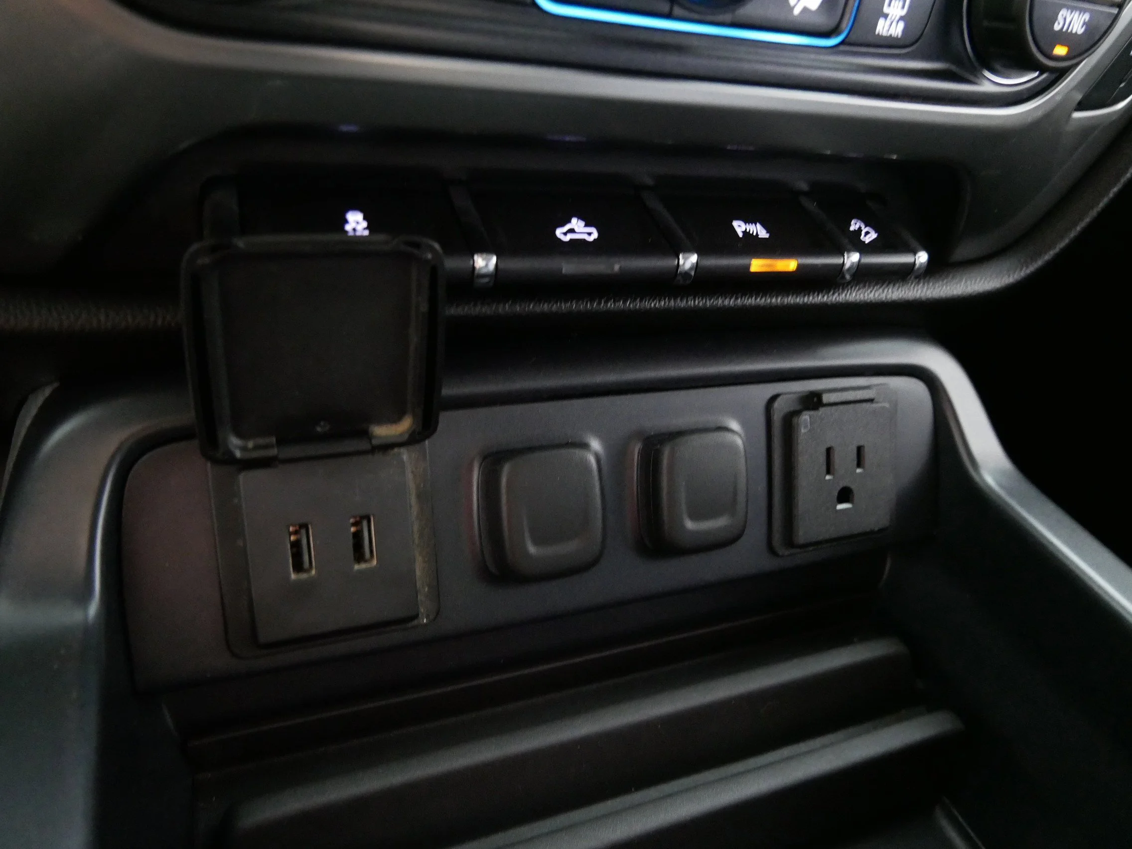 Used 2016 Black Chevrolet LT image 29