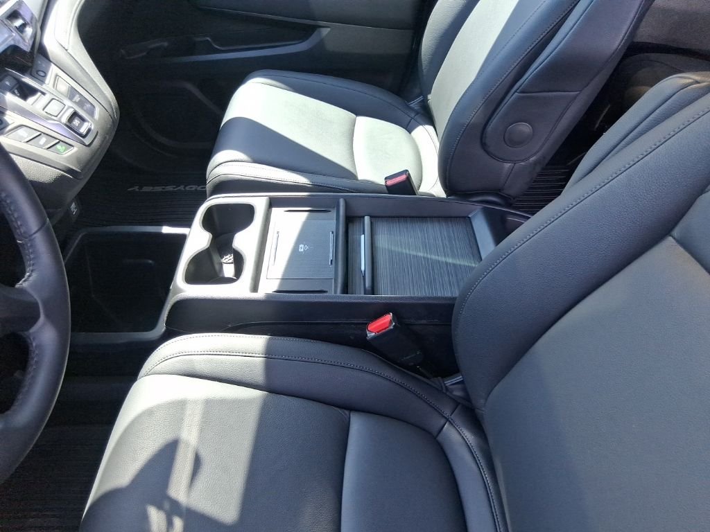Used 2025 Black Honda EX-L image 10