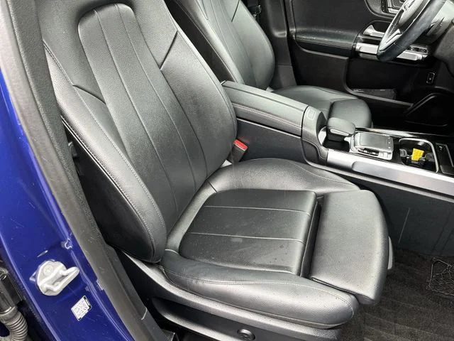 Used 2020  Mercedes-Benz GLB 250 image 27