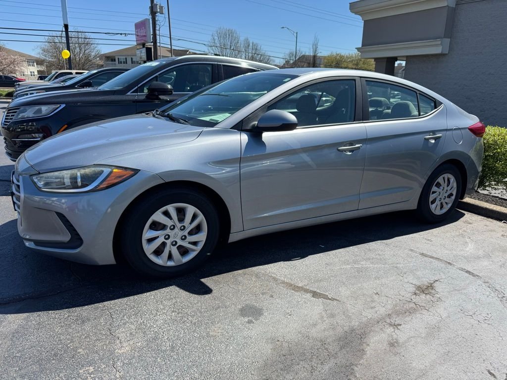 Used 2017 Hyundai Elantra SE with VIN 5NPD74LF9HH153950 for sale in Lexington, KY