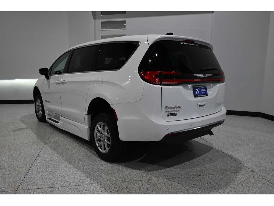 Used 2024 WHITE Chrysler Touring L Mobility Handicap Van image 8