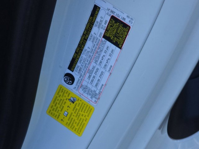 Used 2016 White Porsche  image 24