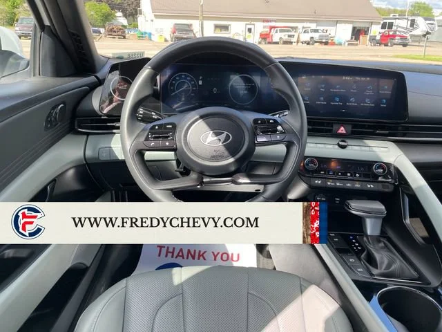 Used 2025 White Hyundai Limited image 13