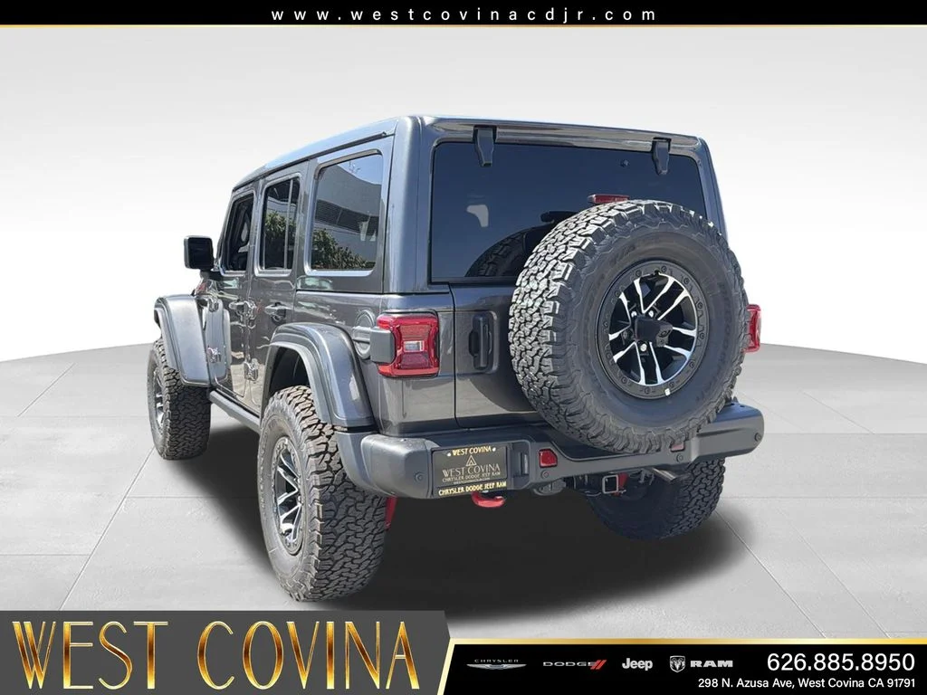 New 2026 Granite Crystal Metallic Clearcoat Jeep Rubicon X image 10
