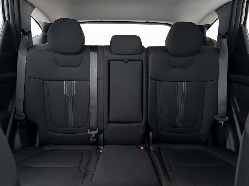 New 2026 White Hyundai SEL Plus FWD image 36