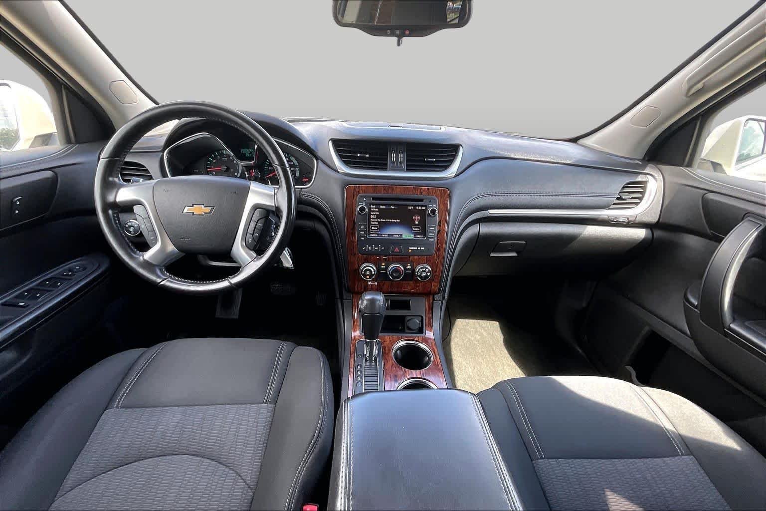 Used 2013 White Diamond Tricoat Chevrolet LT image 15
