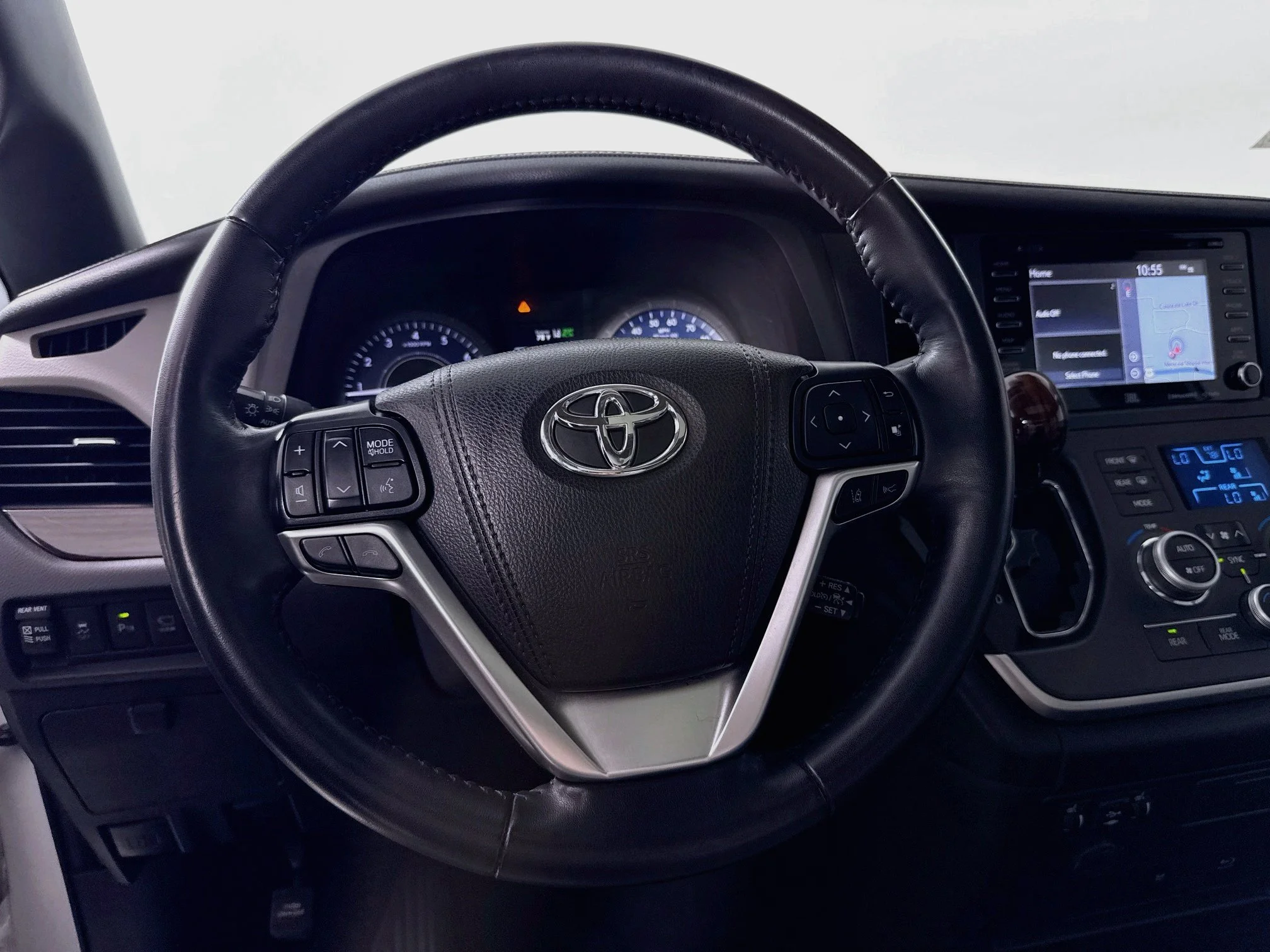 Used 2020 Blizzard Pearl Toyota Limited Premium image 12