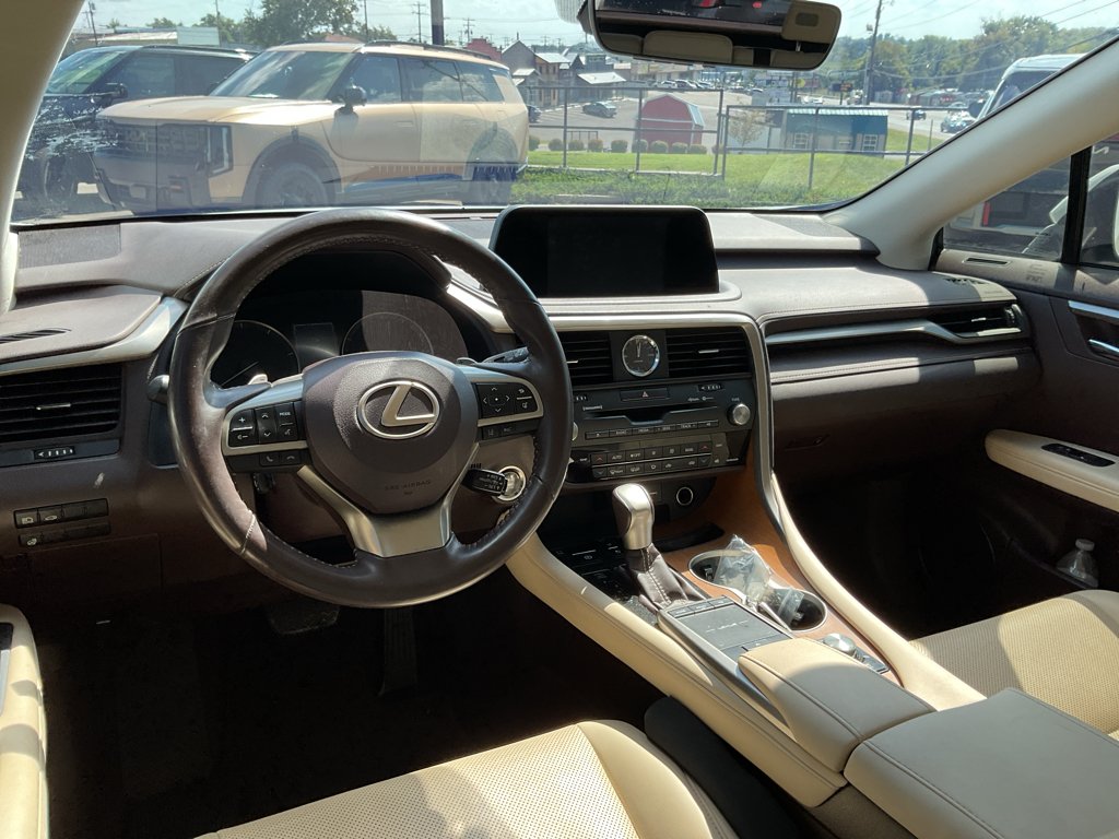 Used 2020 Eminent White Pearl Lexus  image 15