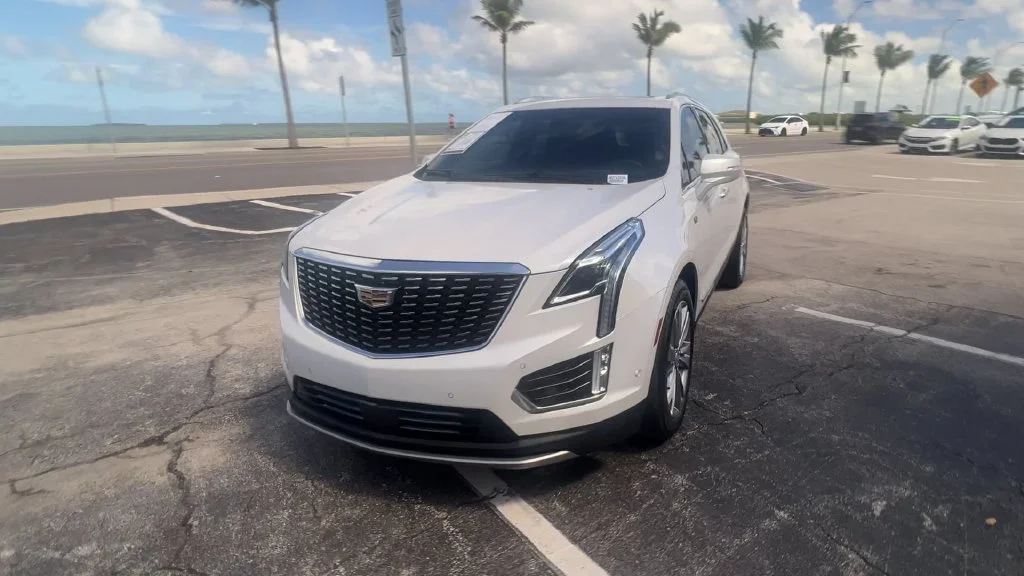 Used 2024 White Cadillac Premium Luxury image 3