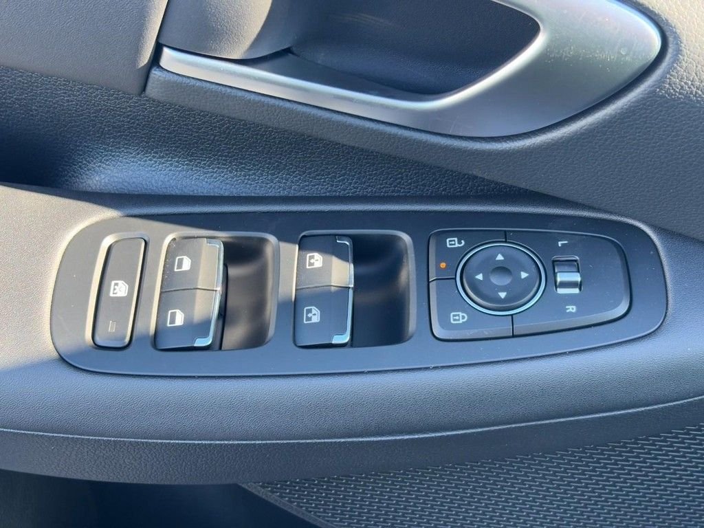2026 Hyundai Sonata SEL - Photo 18