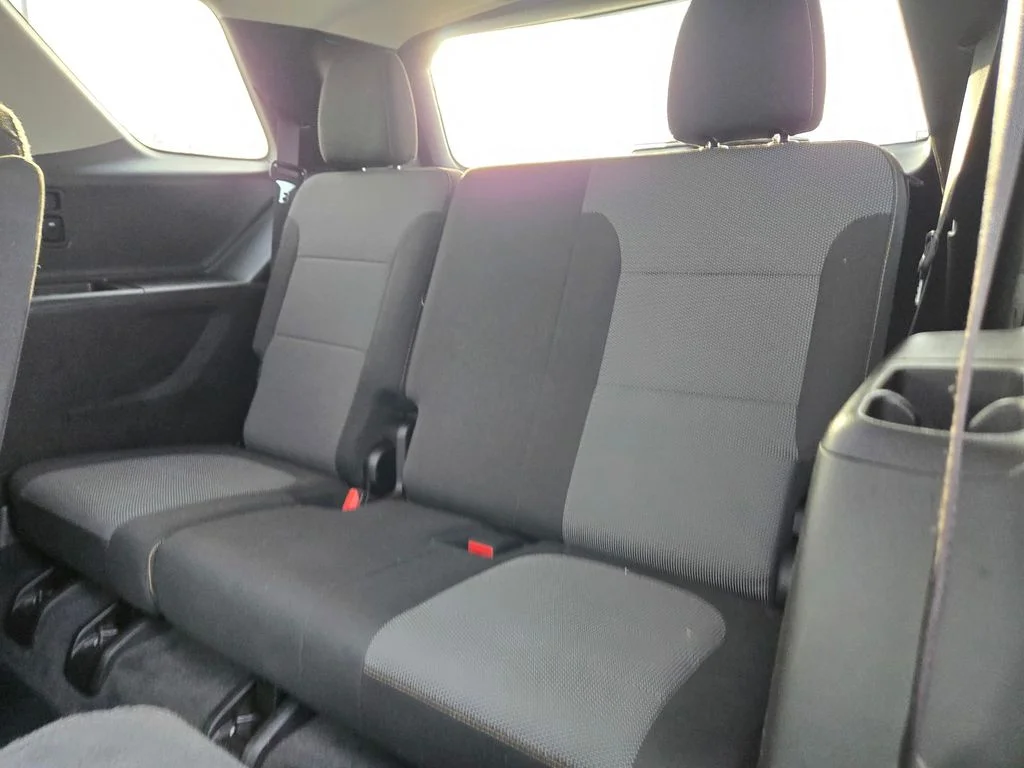 Used 2019 White Chevrolet LT AWD image 32