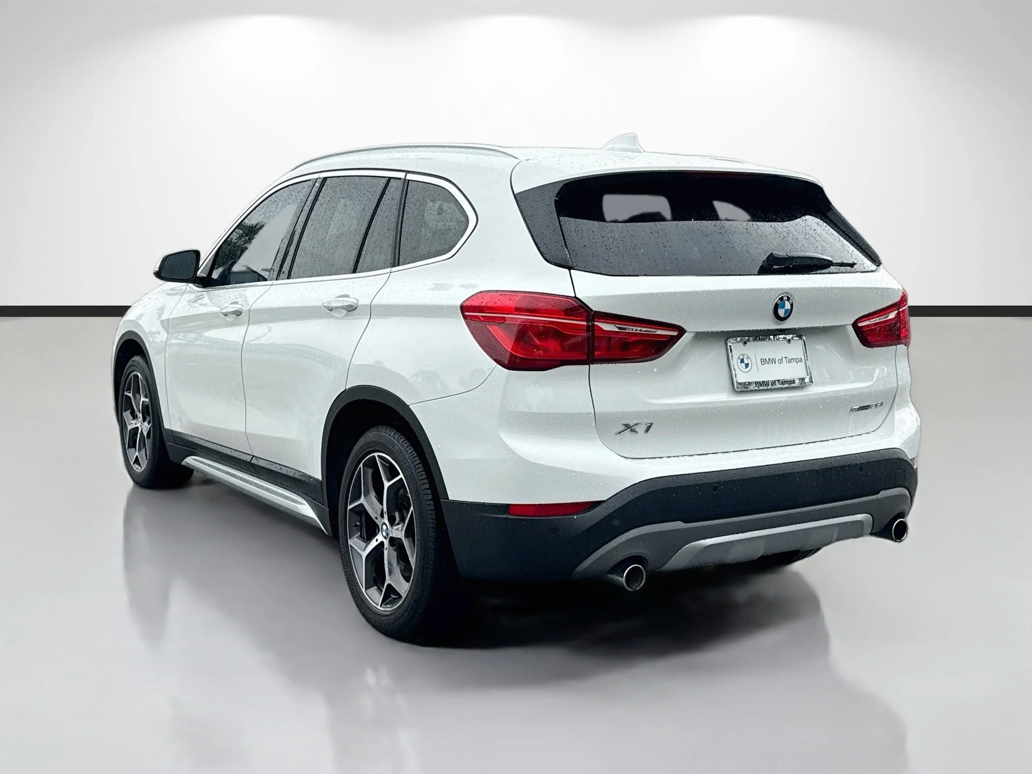 Used 2019 Alpine White BMW sDrive28i image 5