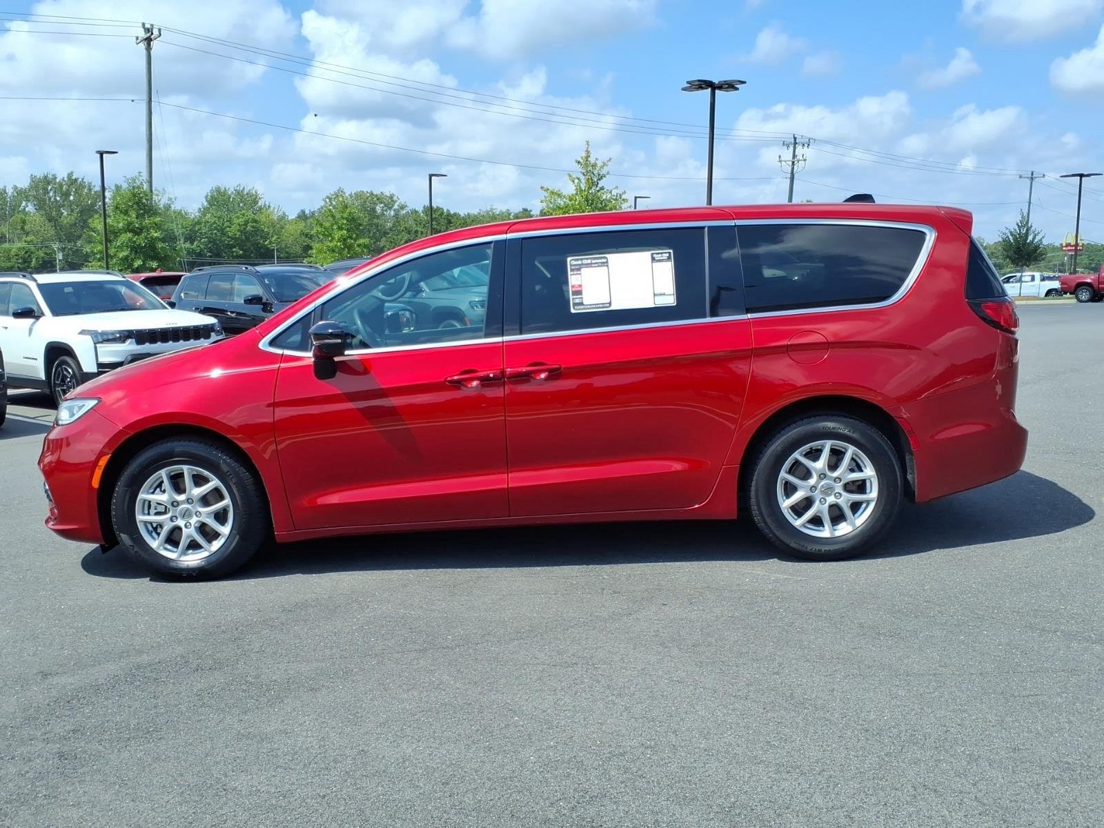 Used 2025 Red Hot Pearlcoat Chrysler Select image 3