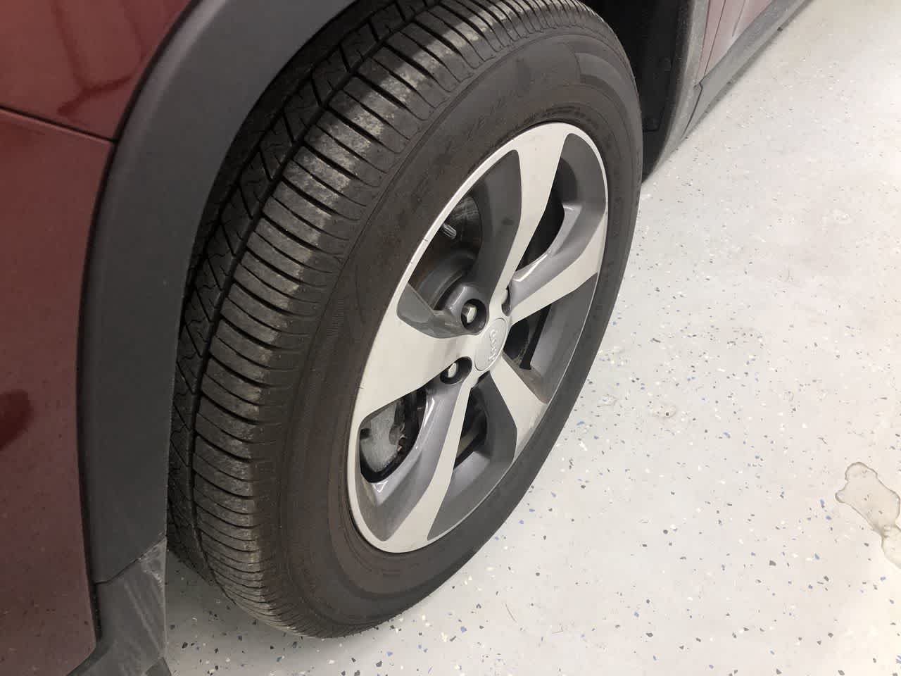 Used 2019 Jeep Cherokee Limited with VIN 1C4PJMDXXKD361774 for sale in Oakland, ME