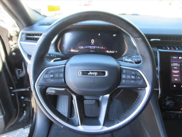 Certified Used 2022 Black Jeep Altitude image 18