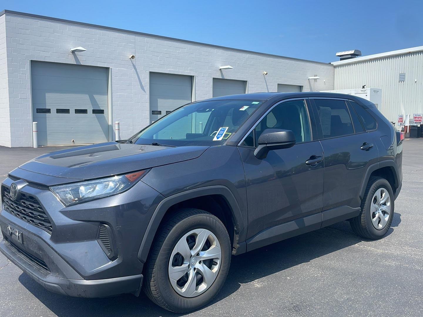 Used 2022 Magnetic Gray Metallic Toyota LE image 6
