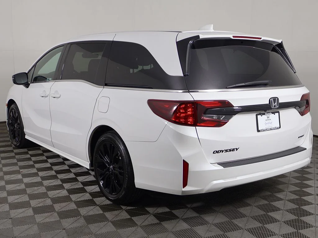 2026 Honda Odyssey Sport L - Photo 10