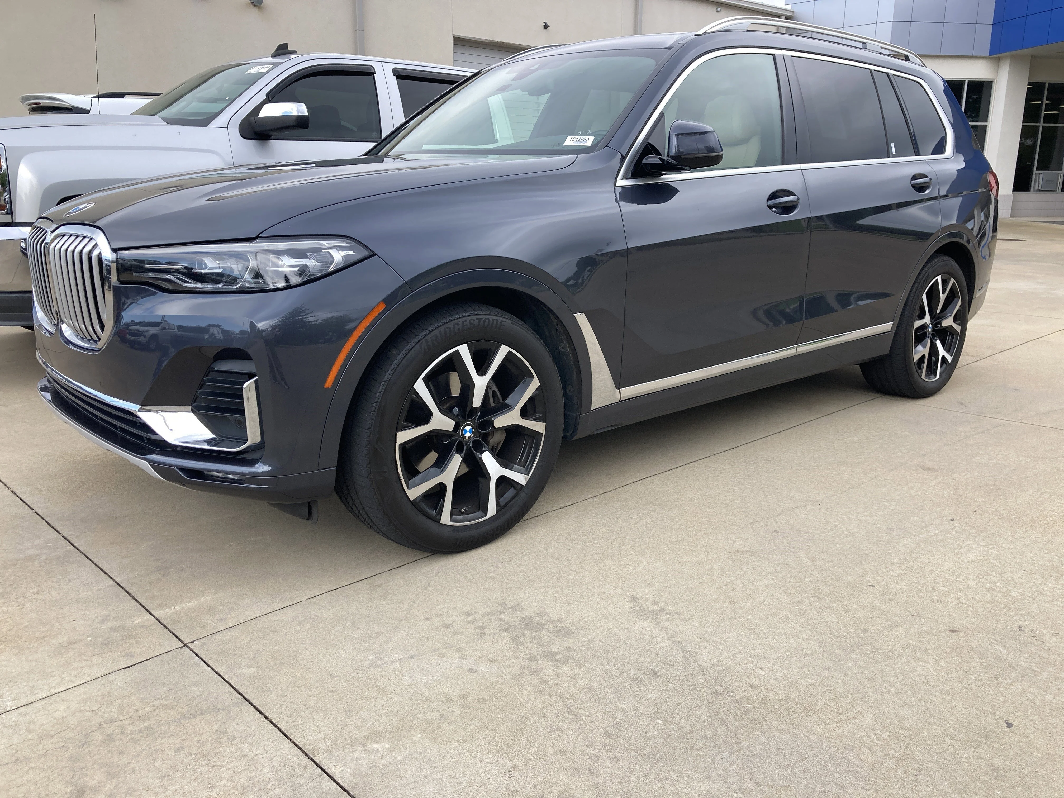 2021 BMW X7 xDrive40i's photo