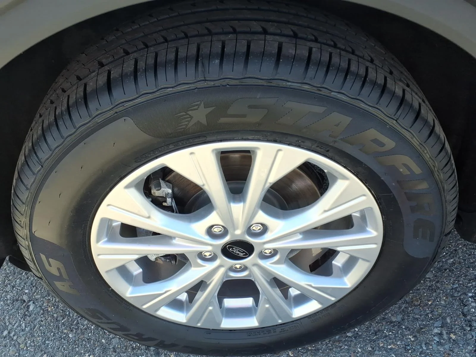 Used 2024 Black Metallic Ford Active image 10