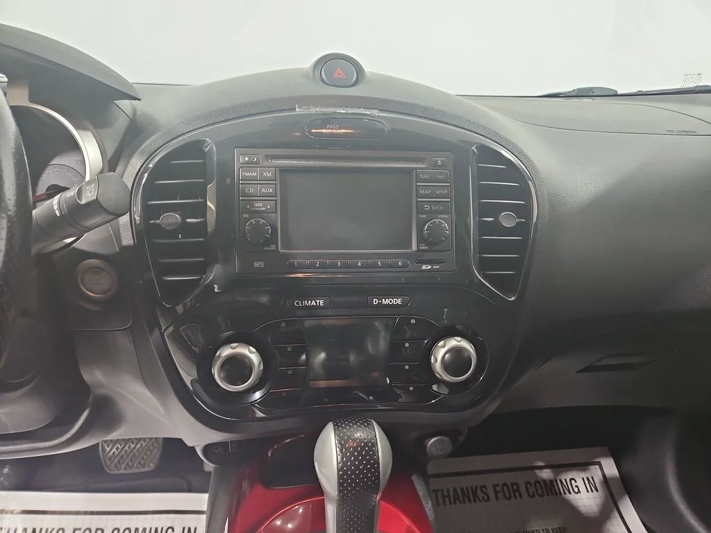 Used 2013 Red Nissan SL image 19