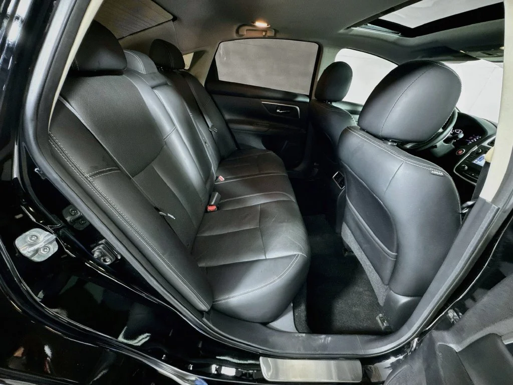 Used 2016 Black Nissan 3.5 SL image 34