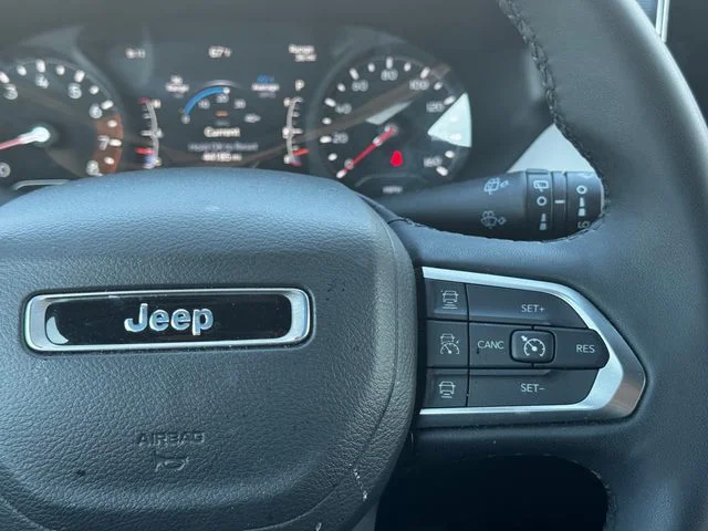 Certified Used 2025 White Jeep Limited image 25