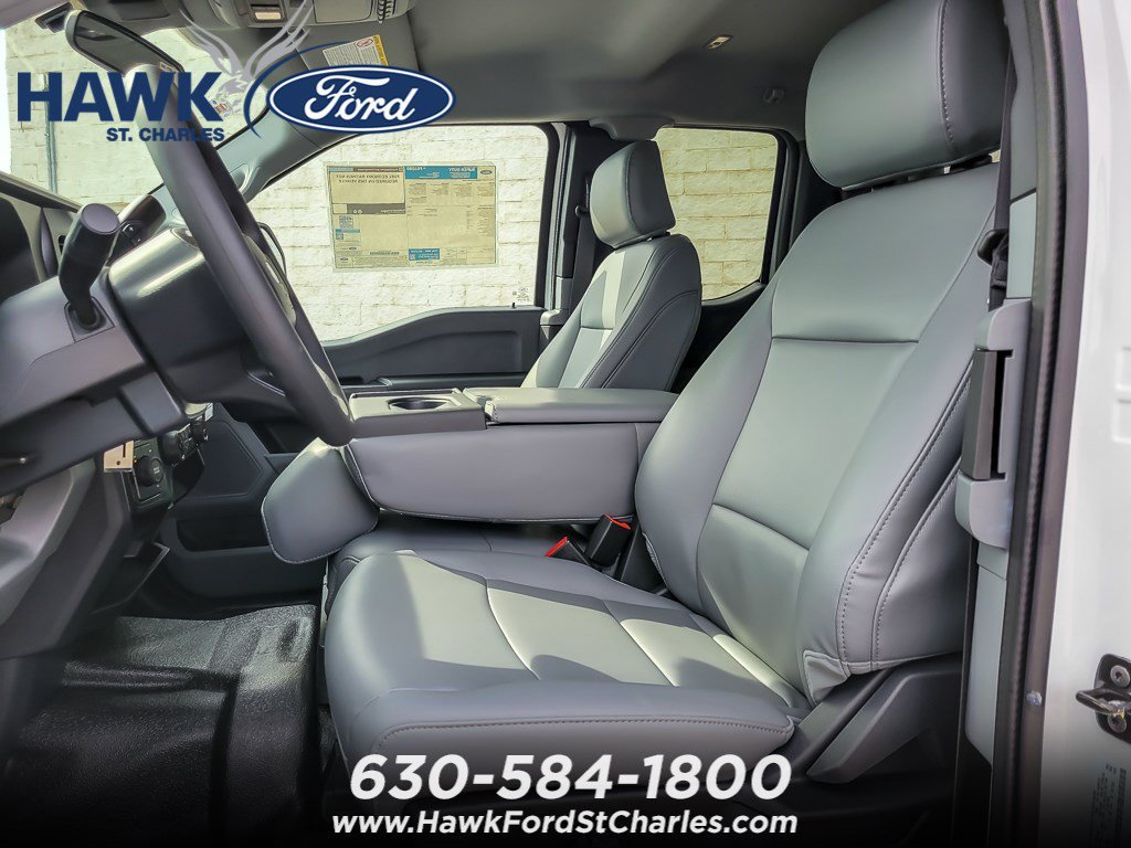 New 2026 Oxford White Ford F-450® XL image 8