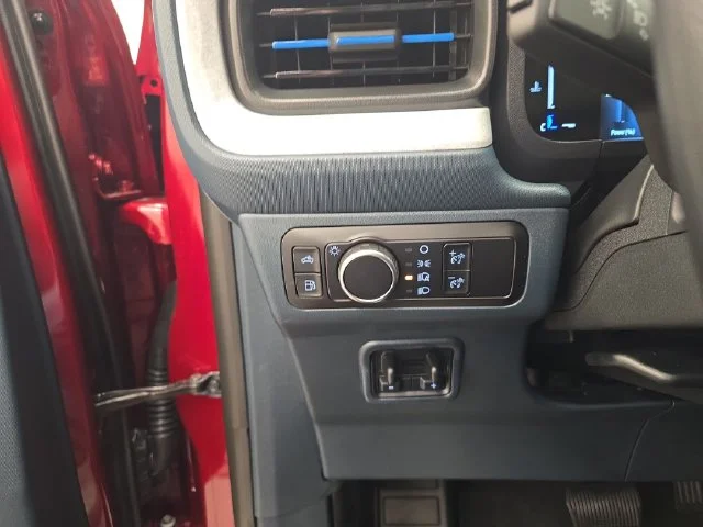 New 2026 Ruby Red Metallic Tinted Clearcoat Ford XLT image 37