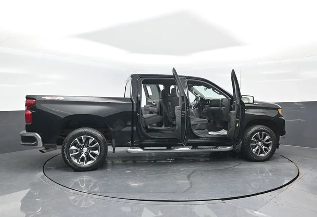 Used 2024 Black Chevrolet LT image 27