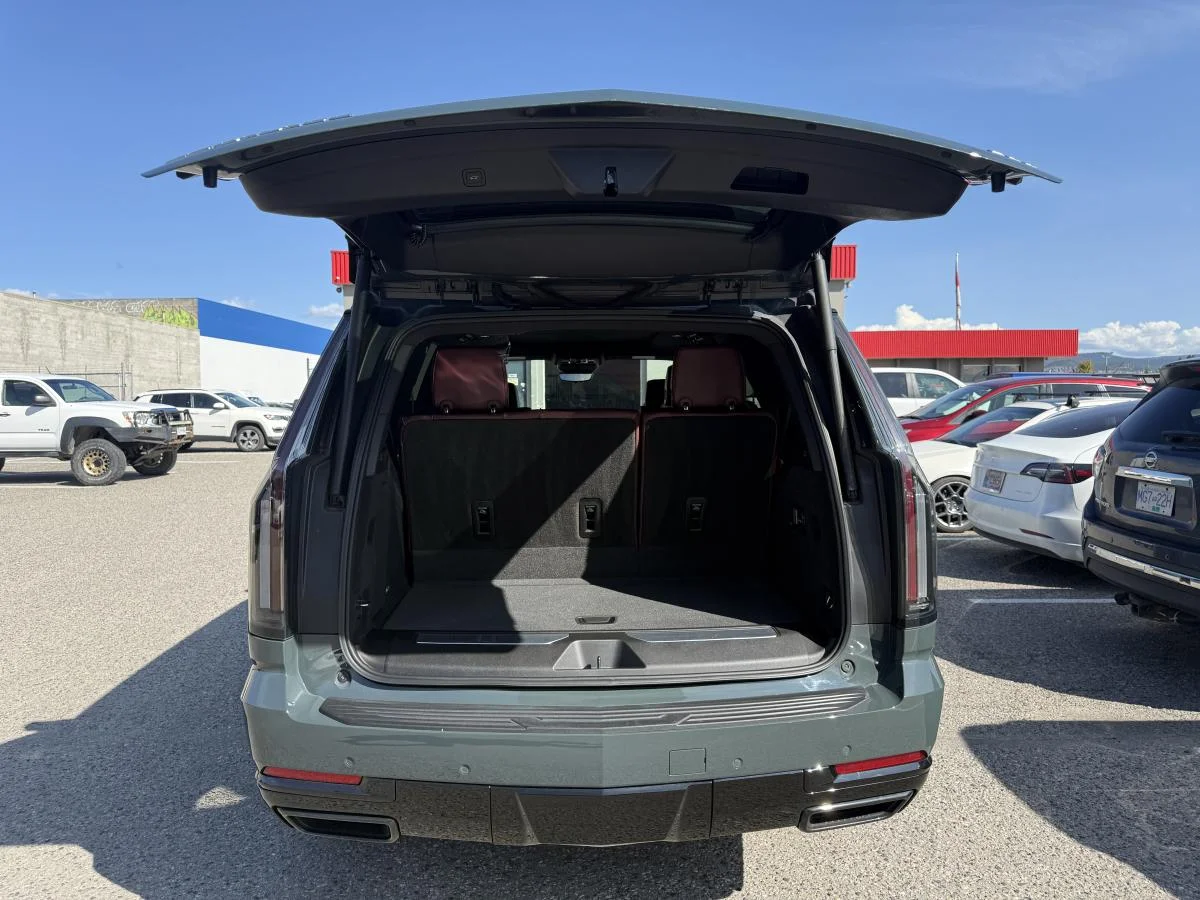 Used 2025 Green Cadillac 4wd Sport image 6