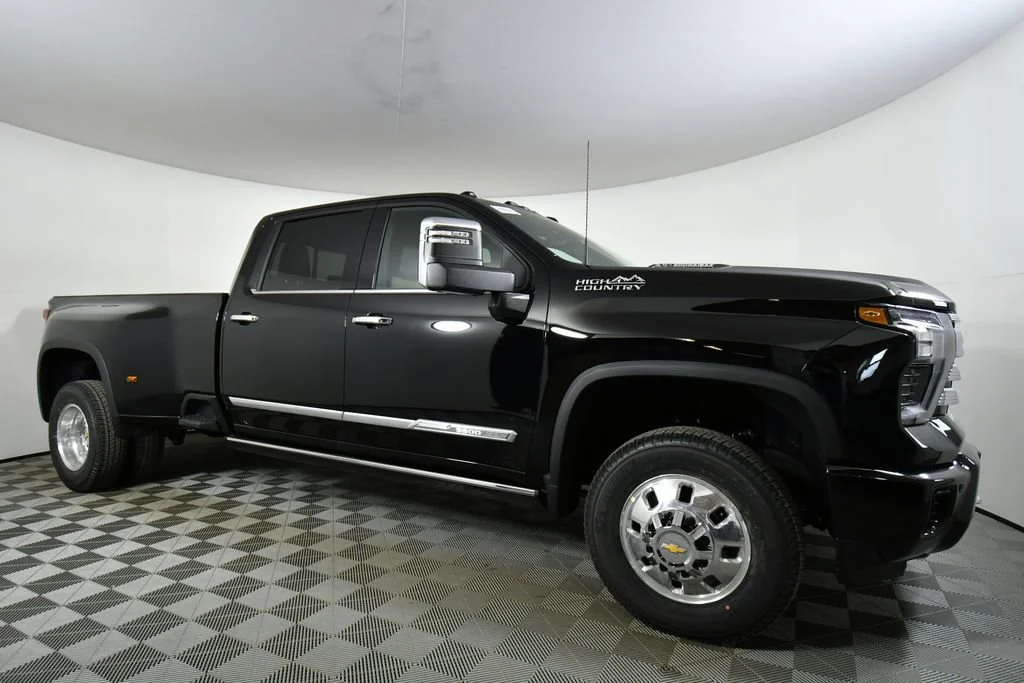 2026 Chevrolet Silverado 3500 HD High Country - Photo 9