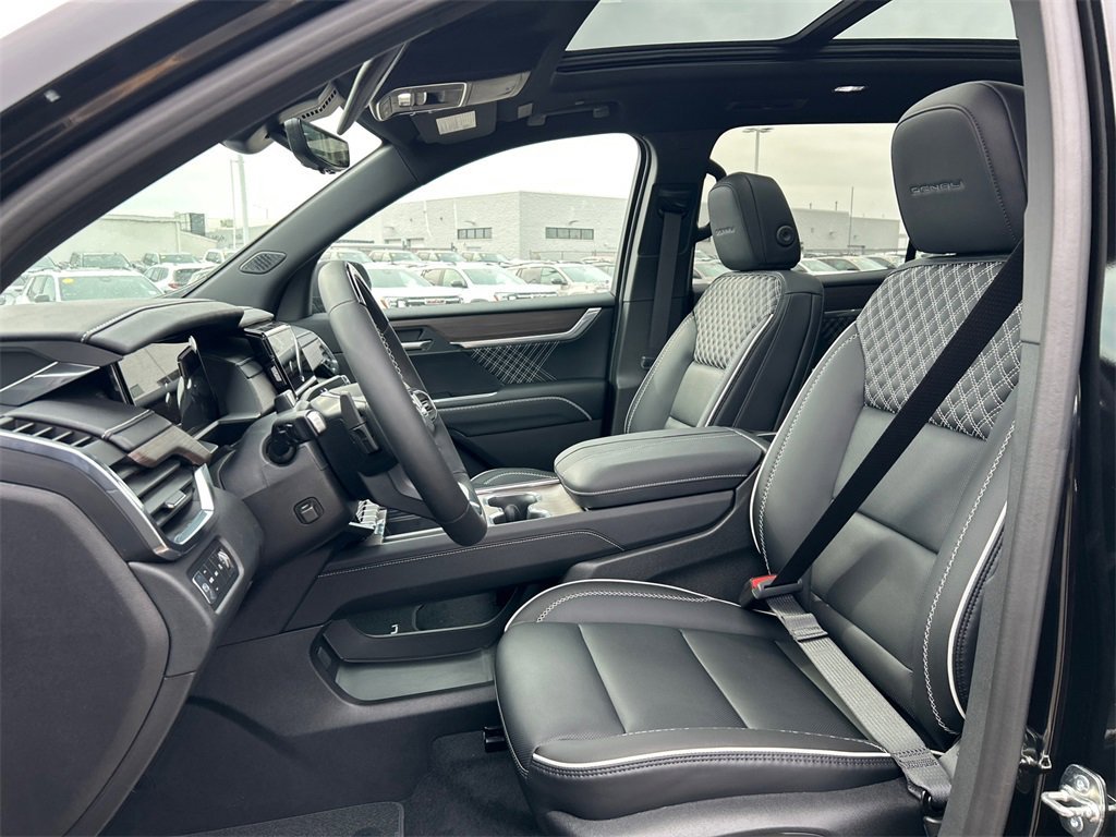 2026 GMC ACADIA - Image 15