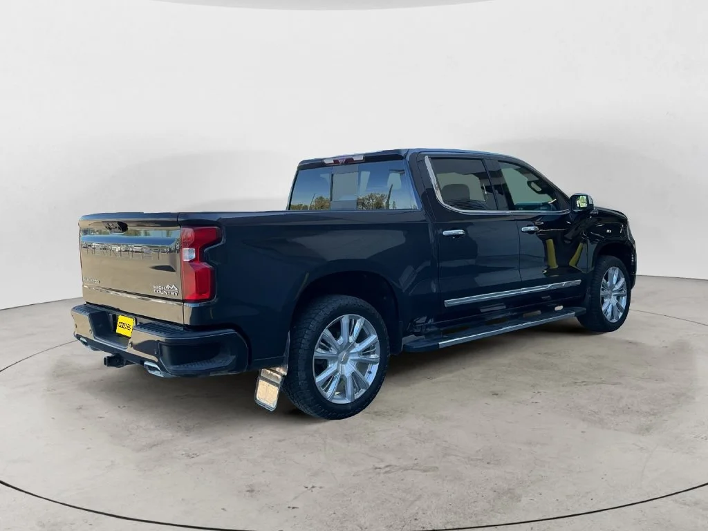 Used 2023 Dark Ash Metallic Chevrolet High Country image 8
