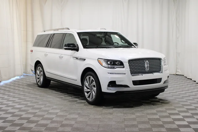 2023 Lincoln Navigator L Reserve