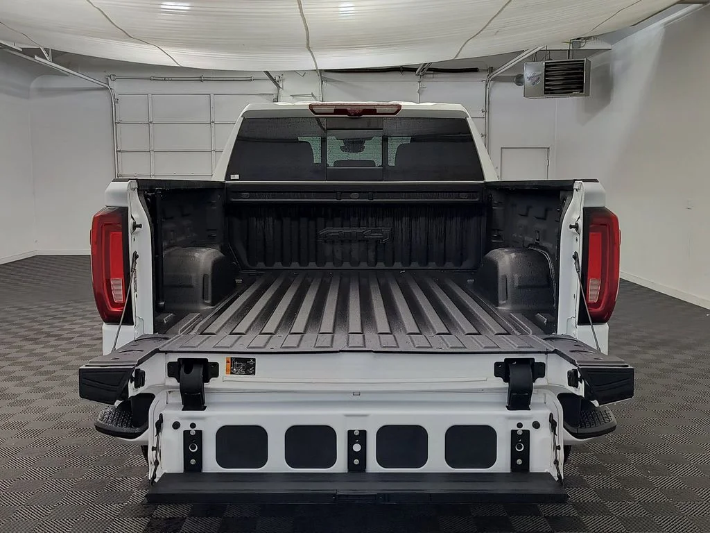 Used 2022 Summit White GMC AT4 image 19