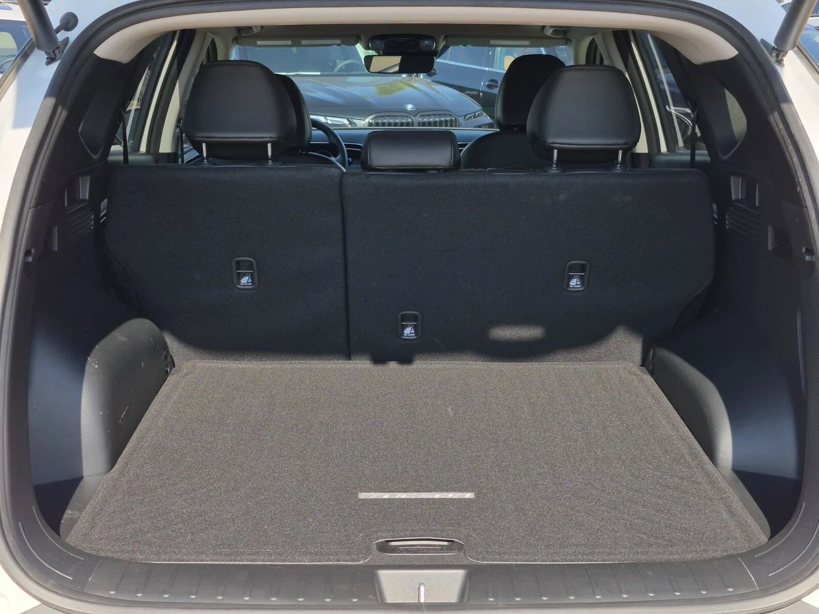 Used 2024 White Pearl Hyundai Limited image 8