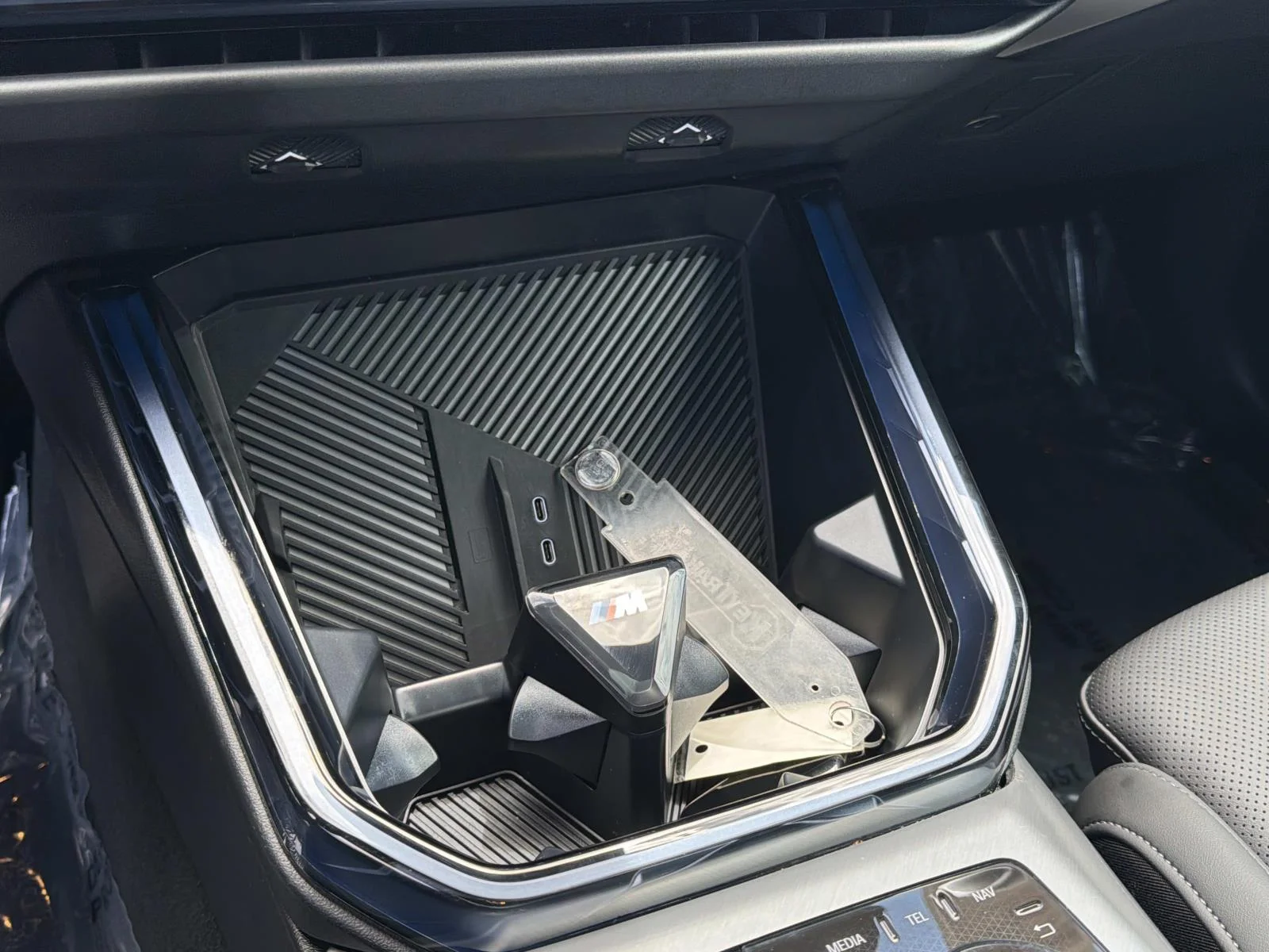 Used 2026 Dune Grey Metallic BMW M50 xDrive Sports Activity Vehicle image 23