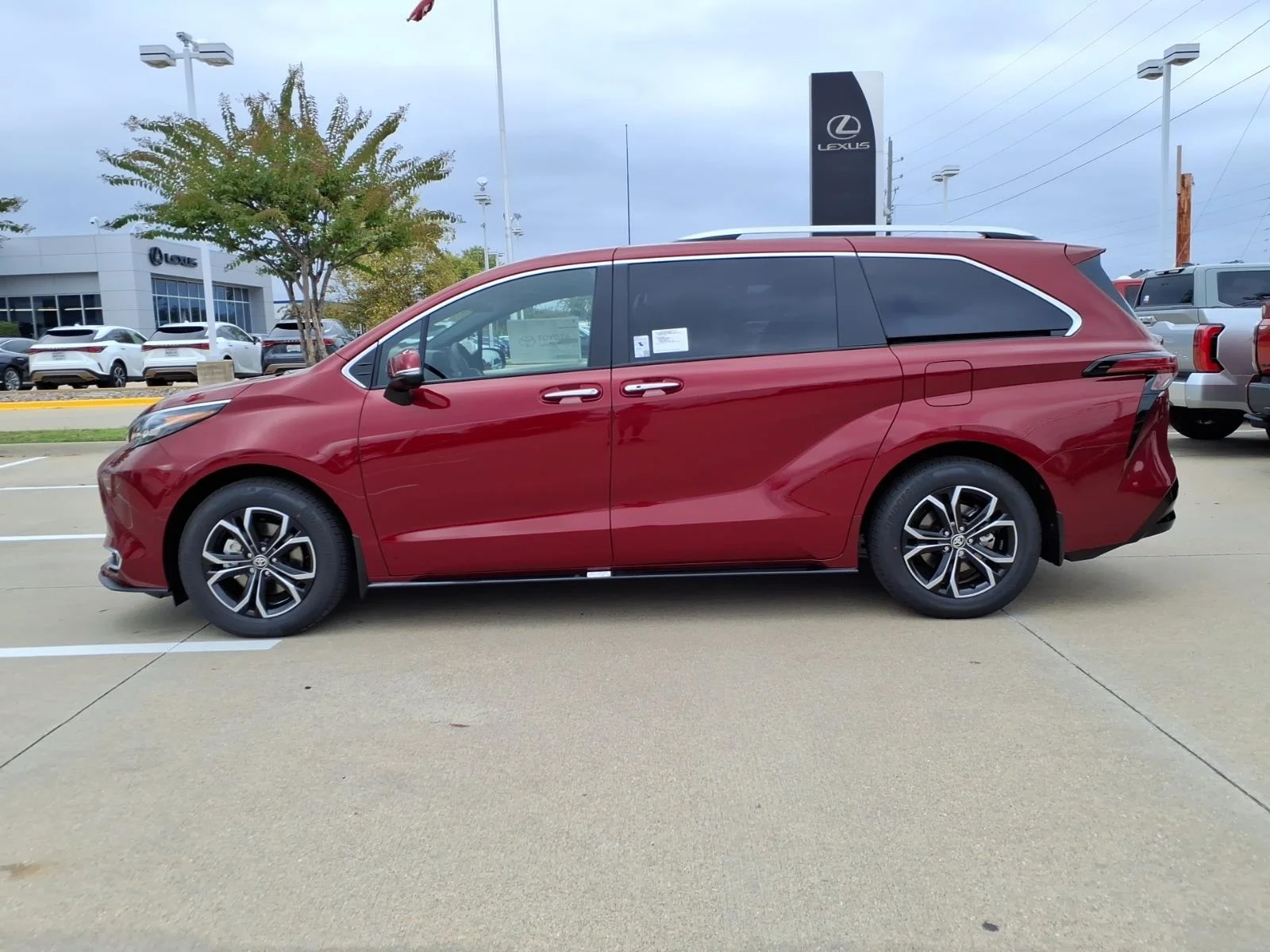 New 2026 Ruby Flare Pearl Toyota Platinum image 2
