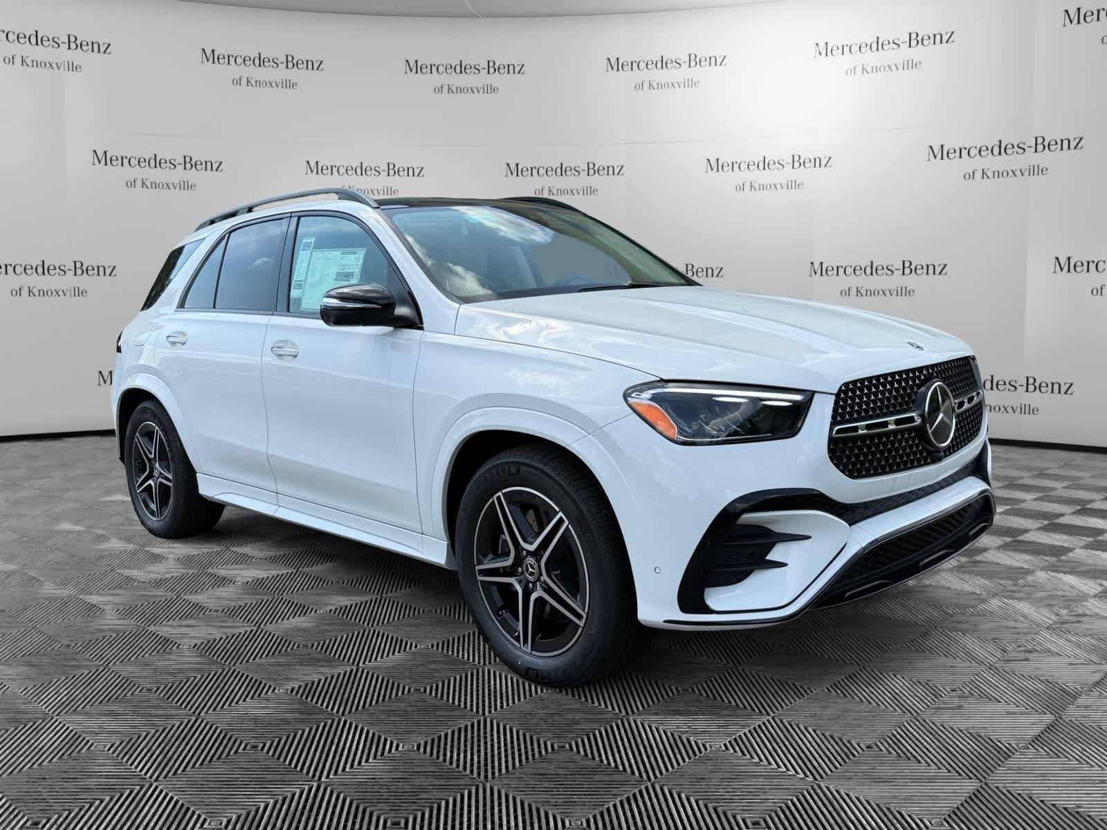 New 2026 MANUFAKTUR Moonlight White Metallic Mercedes-Benz GLE 350 image 7