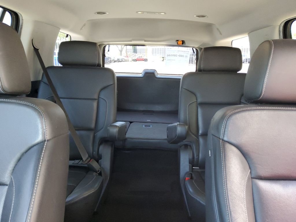 Used 2018 Silver Chevrolet Premier image 24