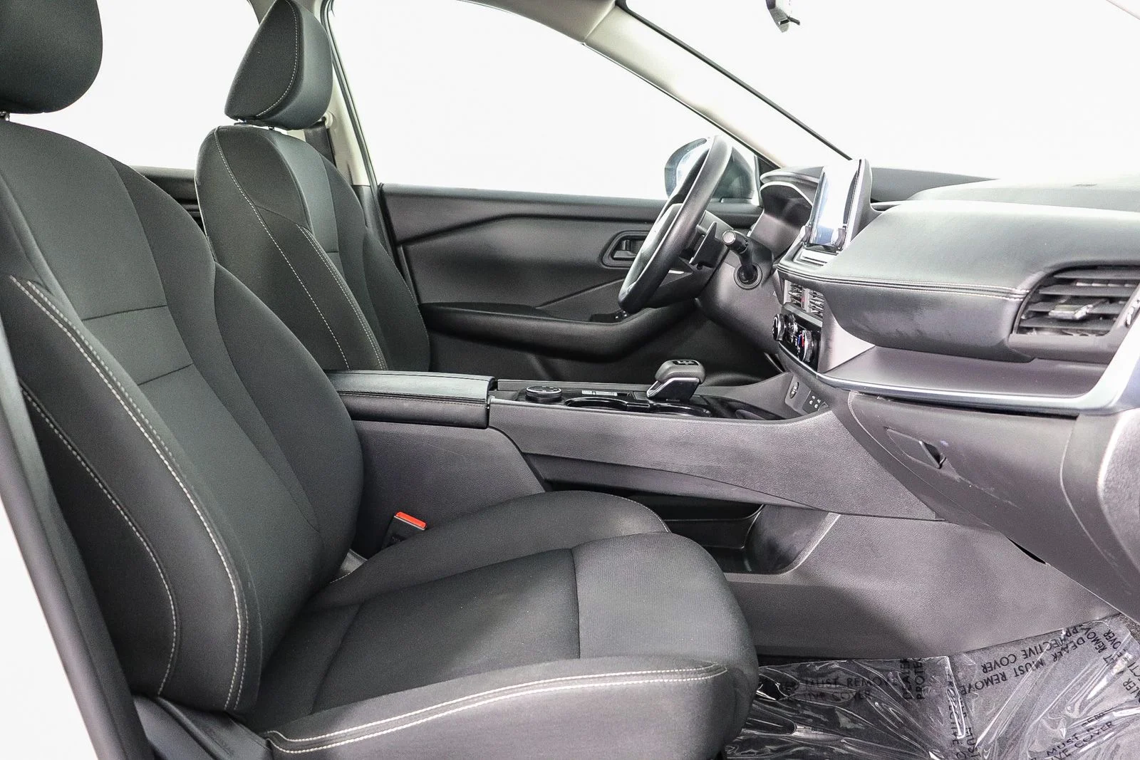 Used 2024 White Nissan S image 17