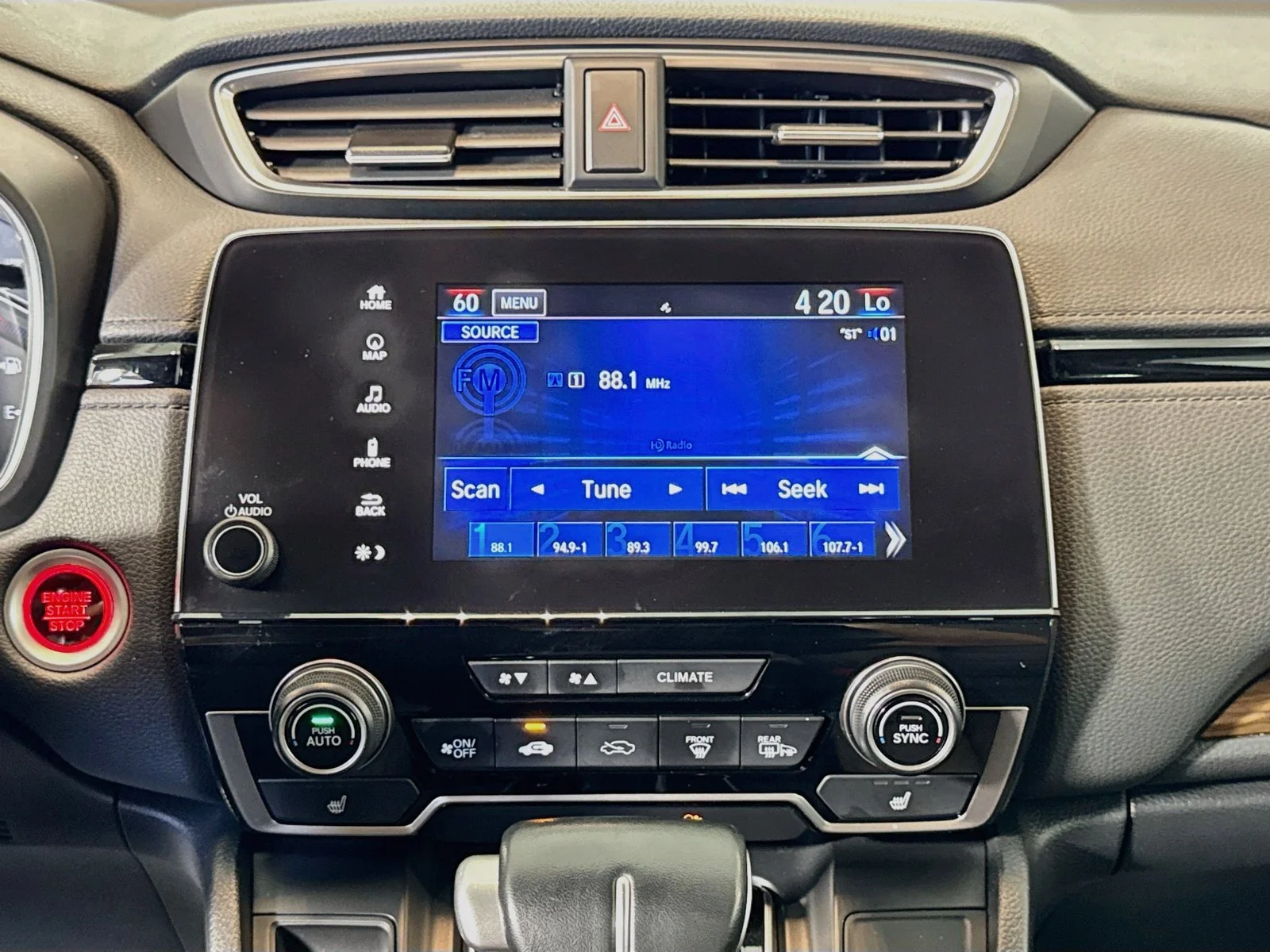 Used 2018 Obsidian Blue Pearl Honda Touring image 15