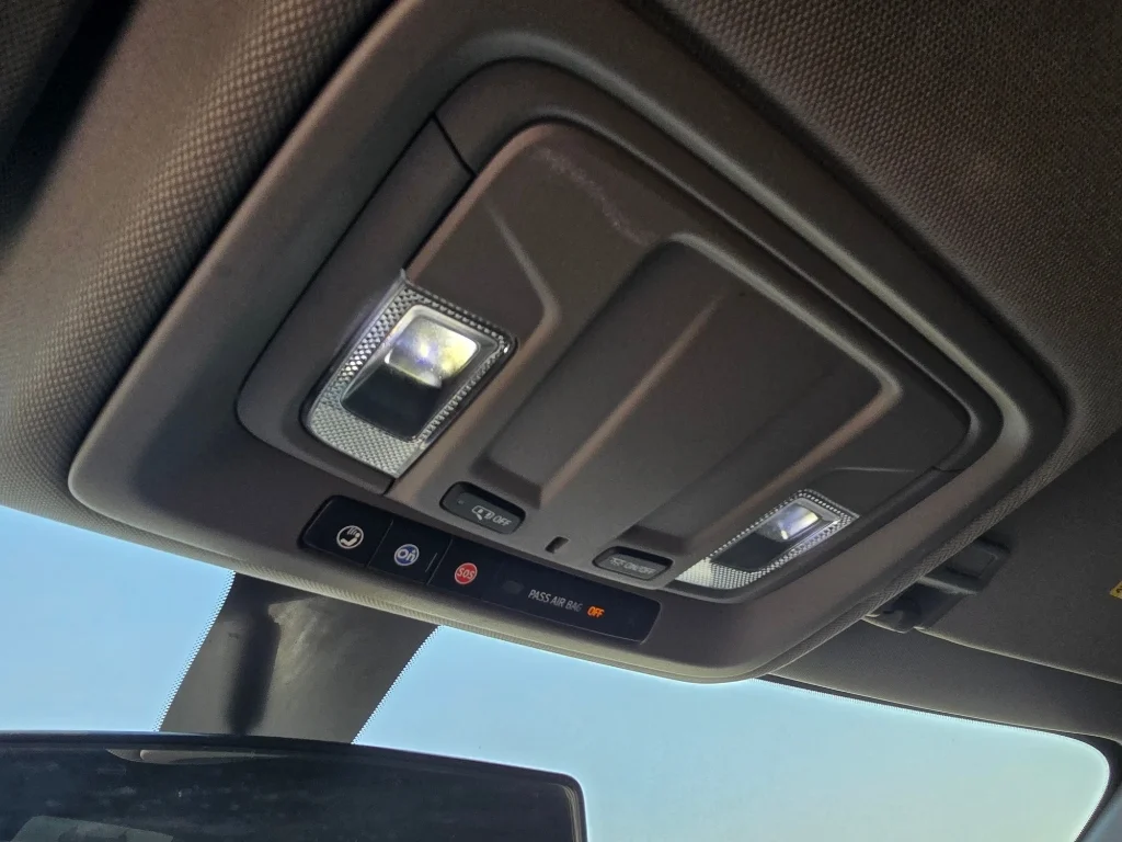 Used 2019 Northsky Blue Metallic Chevrolet Custom image 25