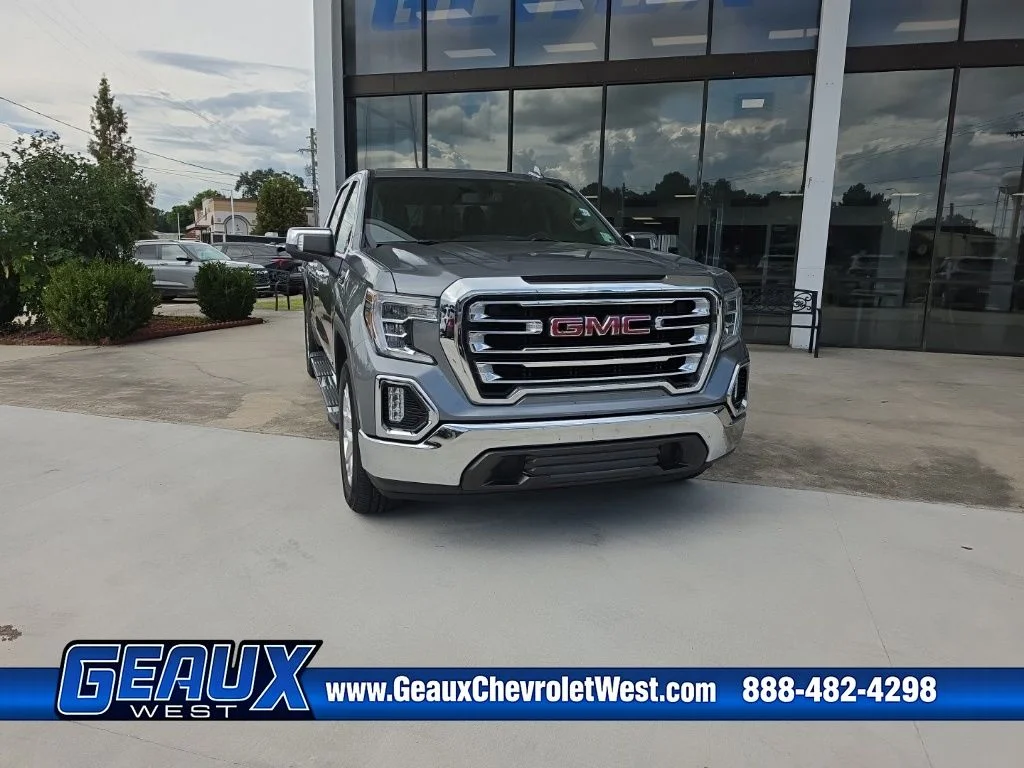 Used 2020 Gray GMC SLT image 2