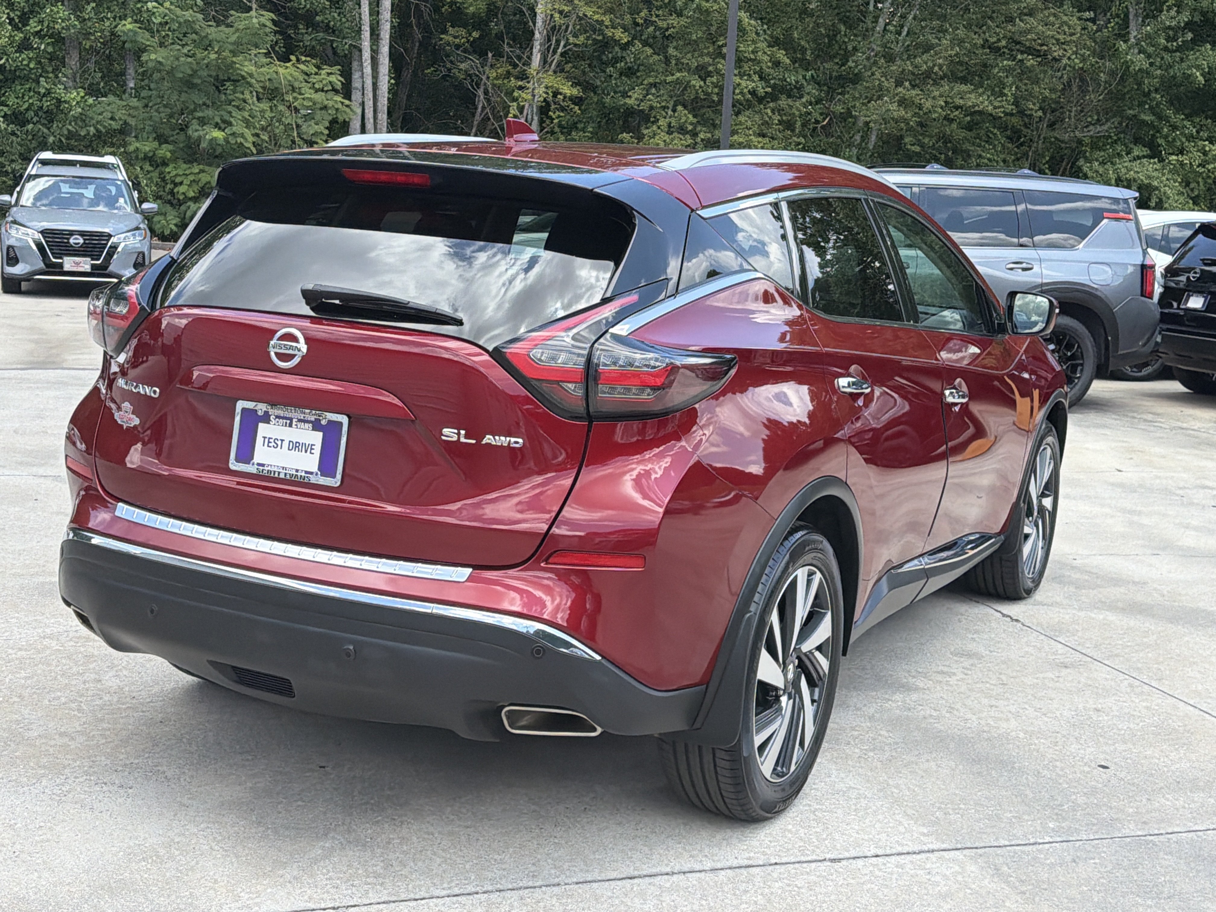 Used 2022 Scarlet Ember Tintcoat Nissan SL image 7