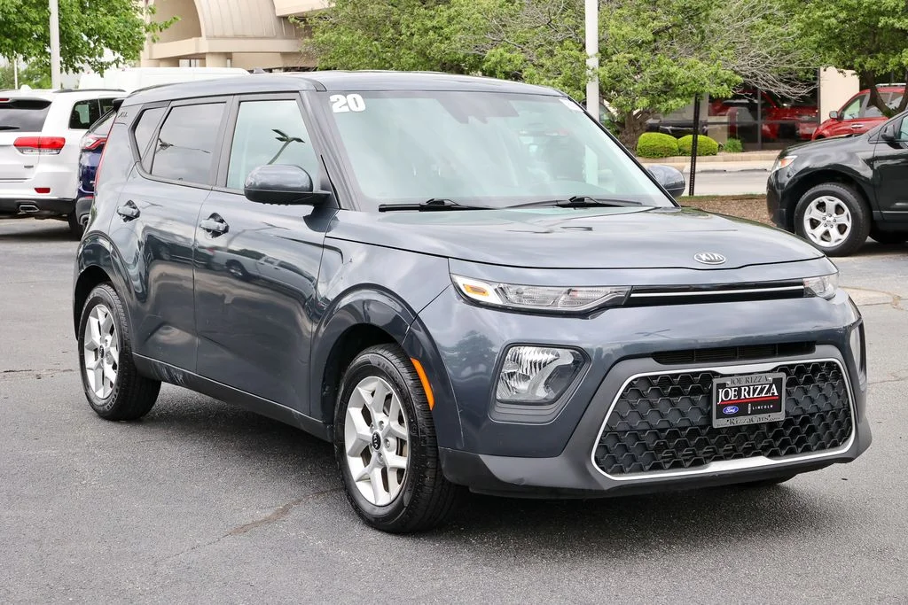 Used 2020 Gray Kia S image 12