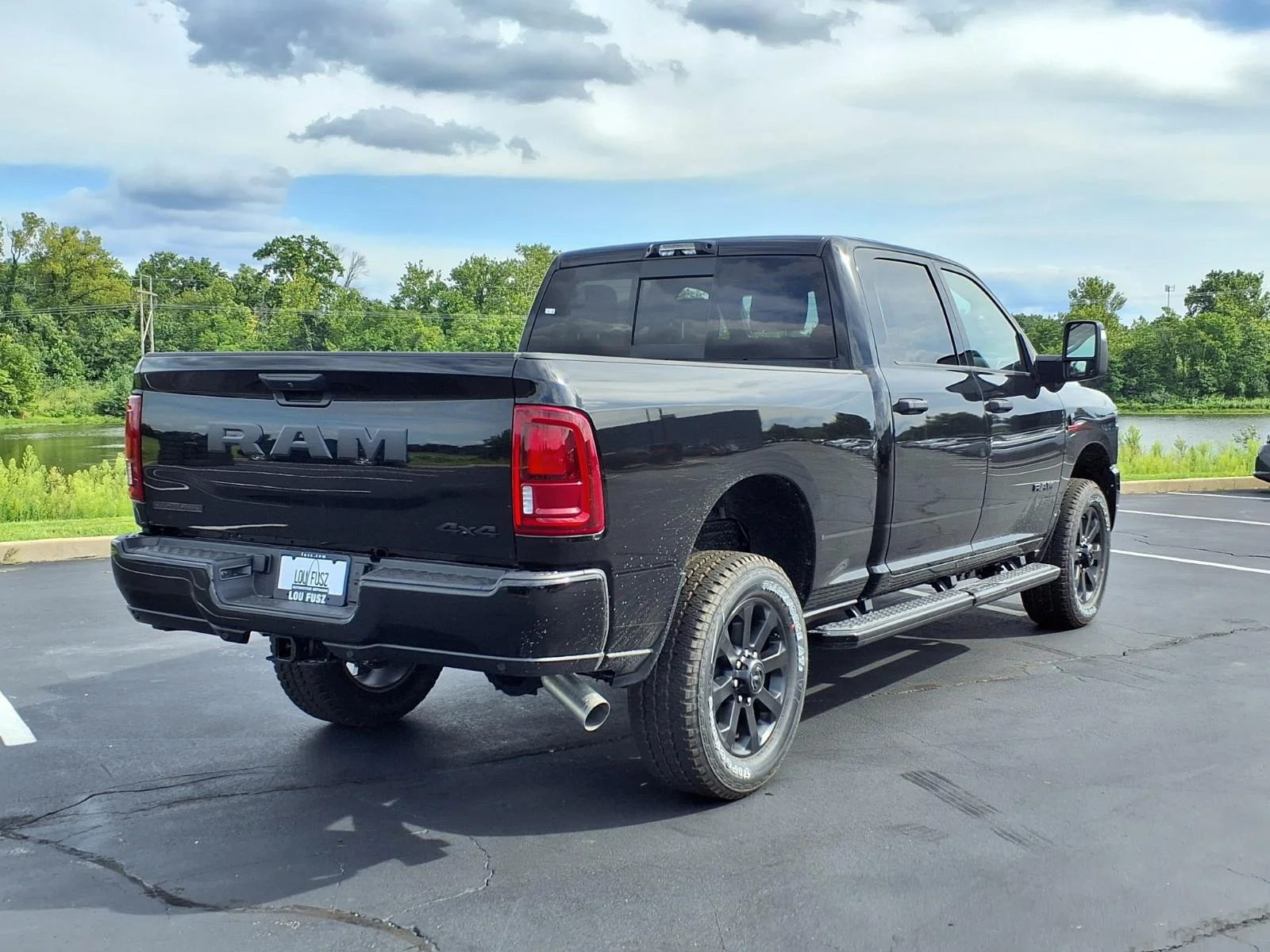 New 2026 Diamond Black Crystal Pearl-Coat Exterior Paint RAM Big Horn image 19